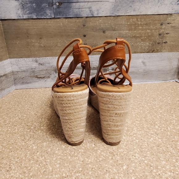 Multi-colored Strappy Espadrille Wedges Wrap Around Ankle - Picture 3 of 8